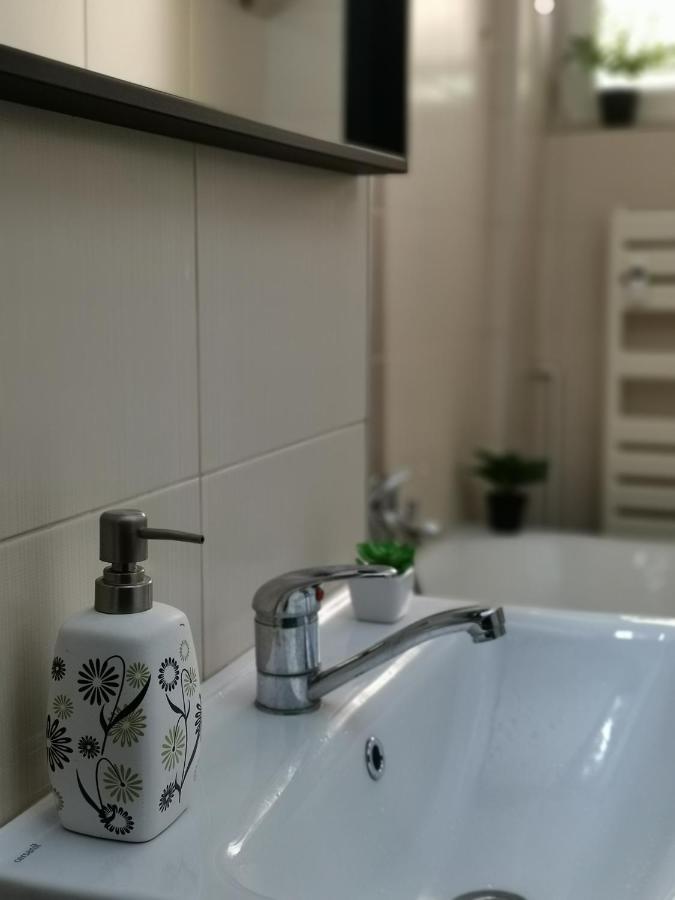 Sunset Bucharest Apartment Ngoại thất bức ảnh